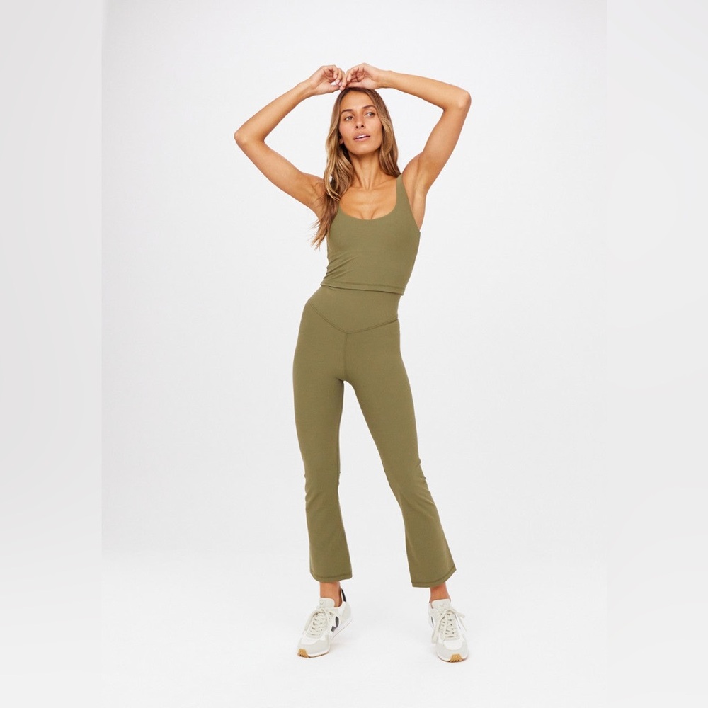 The Upside Peached Thia Crop Flare Leggings – Olive Green – Size XS